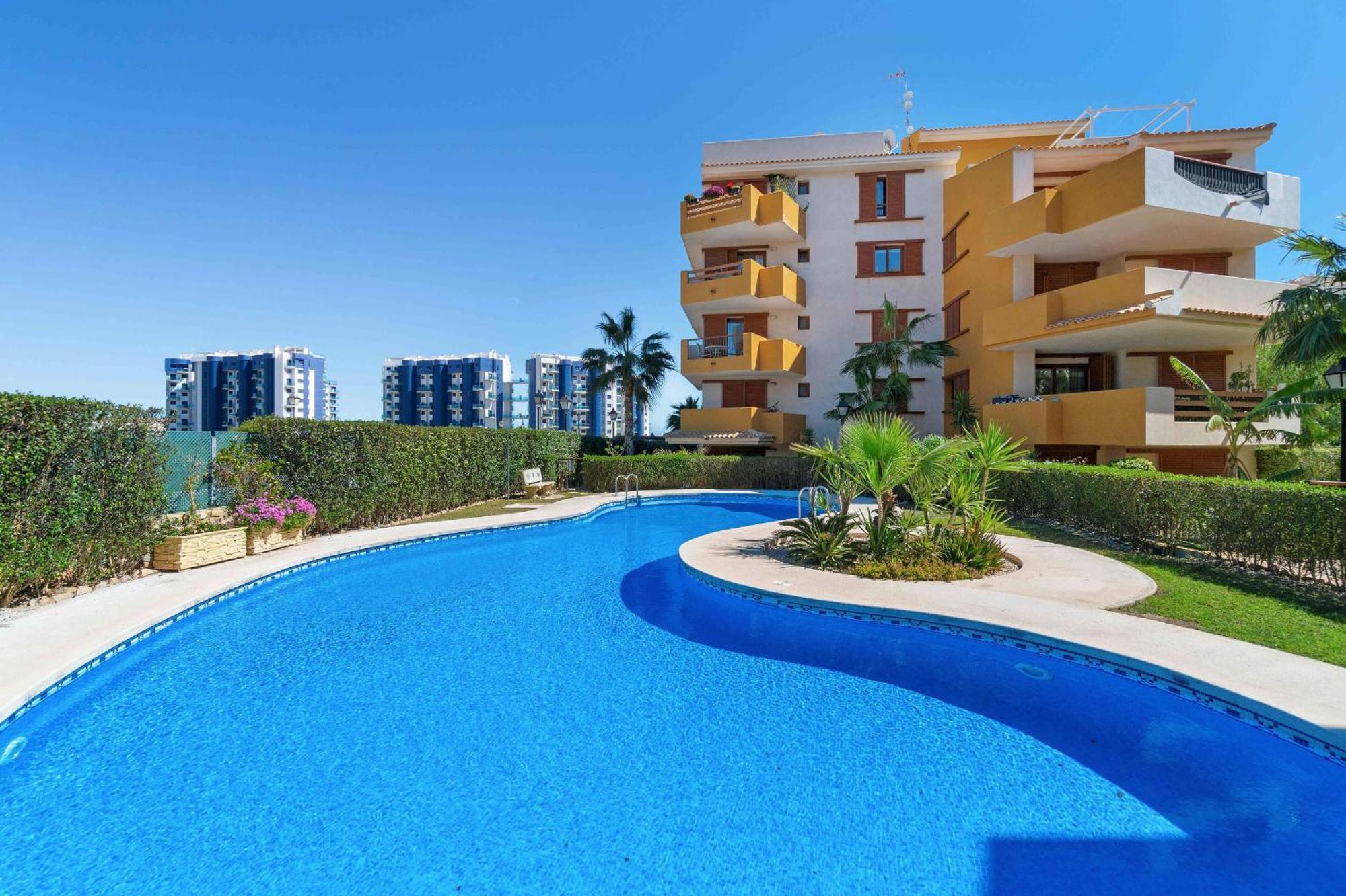 Estrella By The Sea